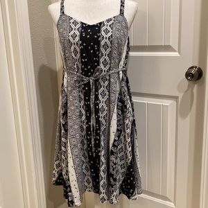 Motherhood Maternity Black and White Dress Size S
